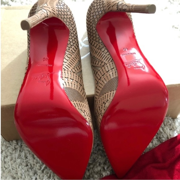 Christian Louboutin - Picture 2 of 4